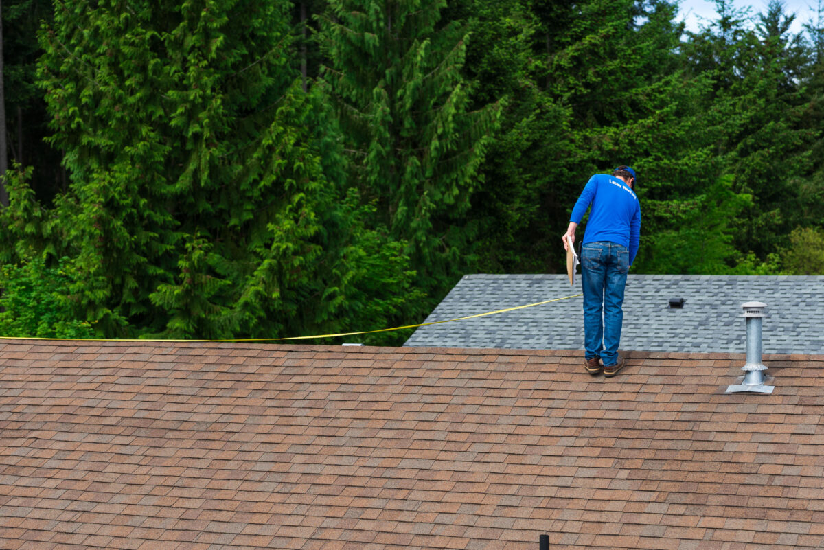 What To Look for in a Roofing Contractor’s Credentials